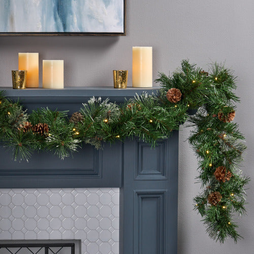 Blitzen Pine Lighted Garland